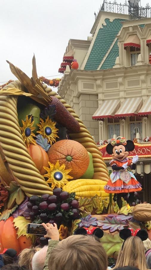 F&B'S Garden 10 Min Disneyland Paris モントリー エクステリア 写真